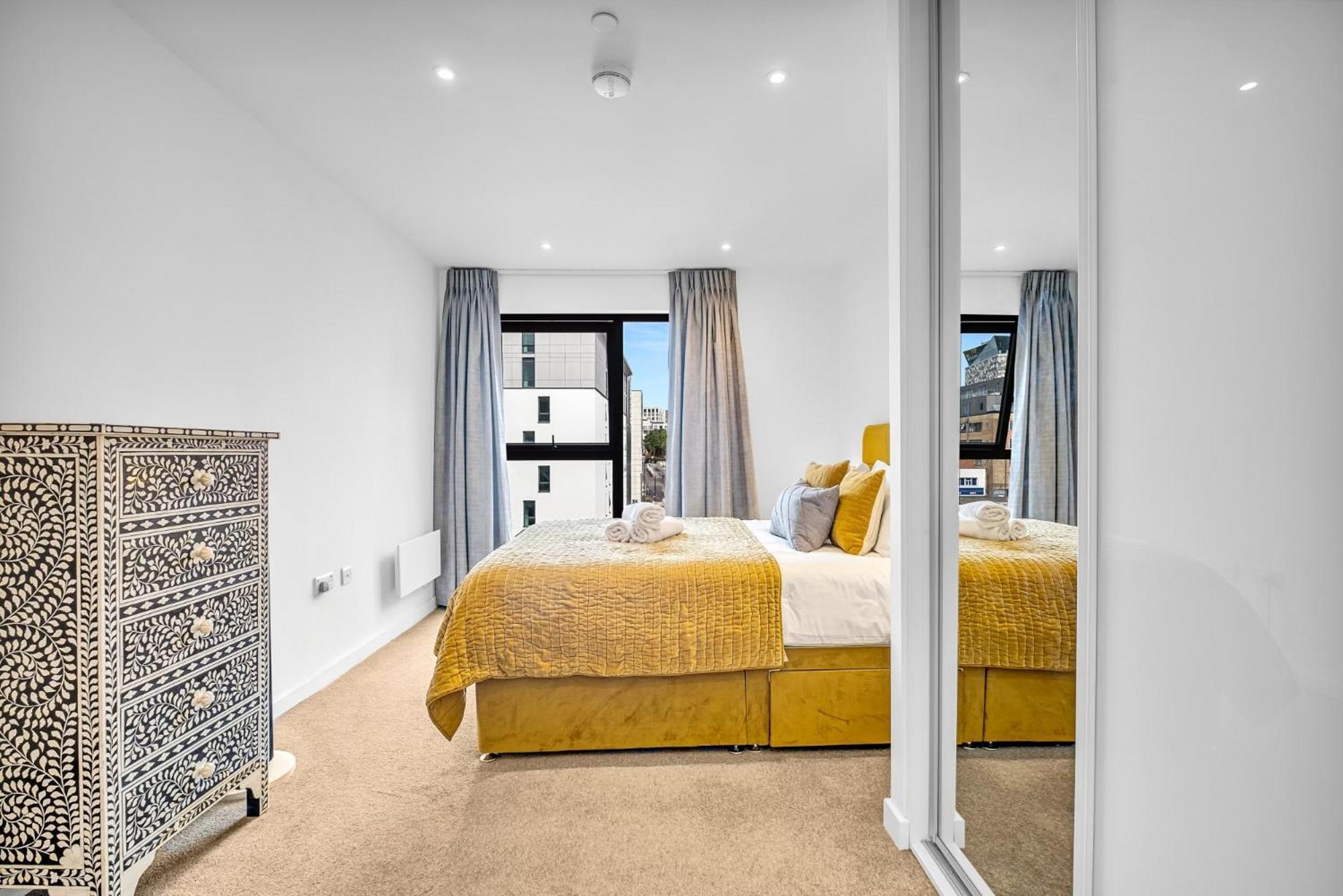 Luxurious & Glamorous Centrally Located 2 Bedroom 2 Bathroom Apartment - Central Birmingham - Secure Parking - Netflix Zewnętrze zdjęcie